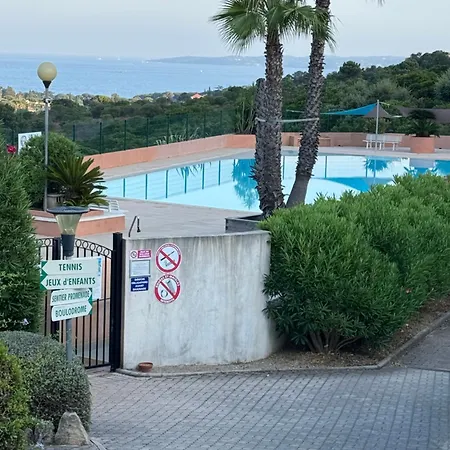 Mazet Climatise, Vue Mer, Piscines شقة